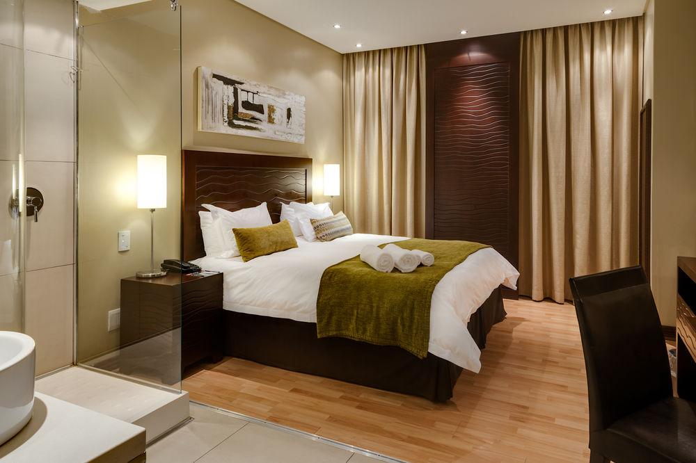 Protea Hotel By Marriott Transit O.R. Tambo Airport Kempton Park Eksteriør billede