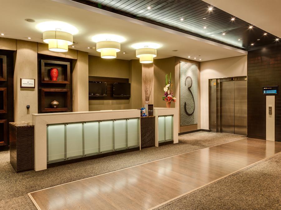 Protea Hotel By Marriott Transit O.R. Tambo Airport Kempton Park Eksteriør billede